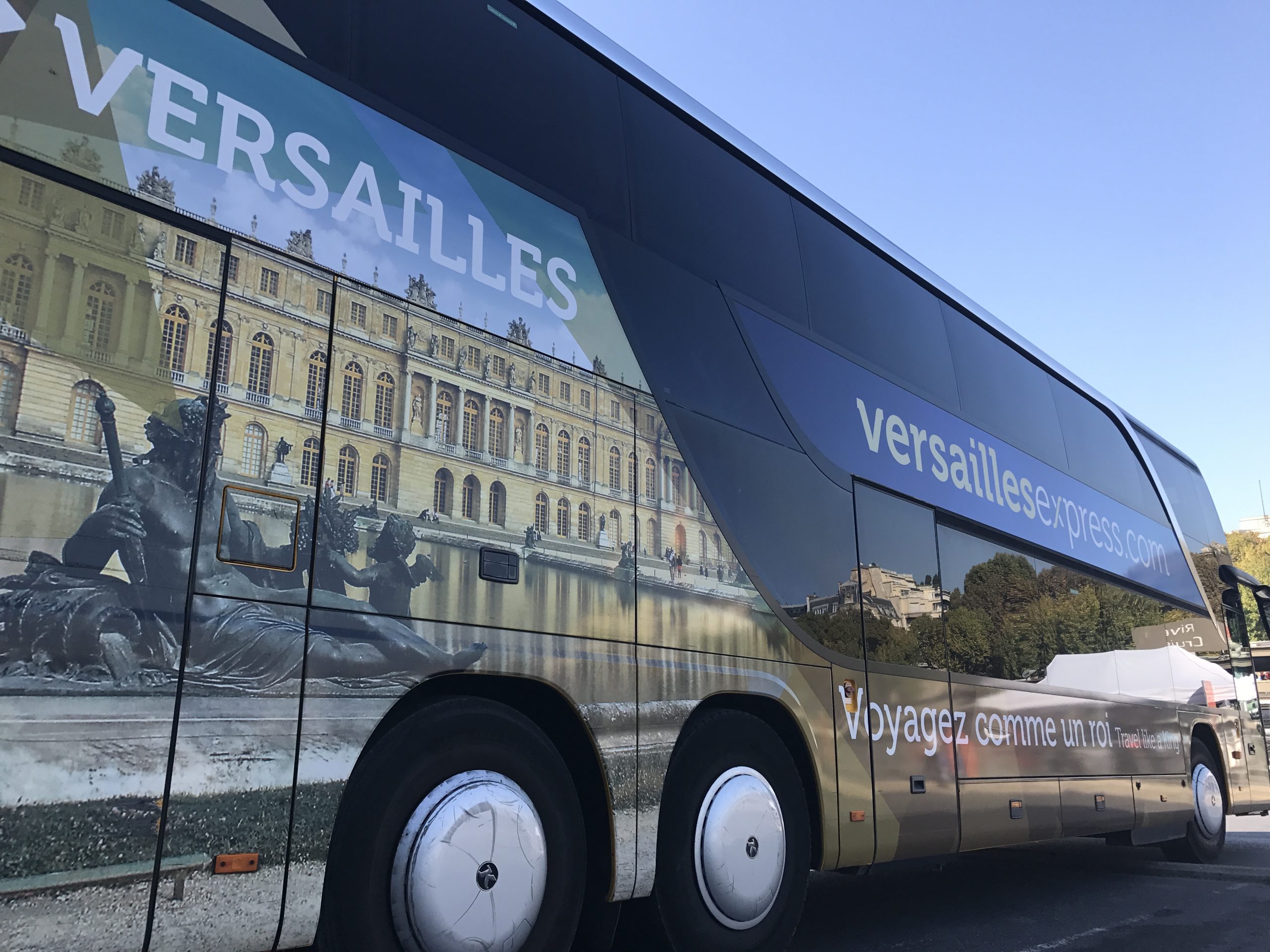 The Pros and Cons of Guided Tours